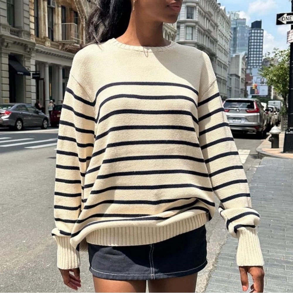 BRANDY MELVILLE -Striped sweater cream